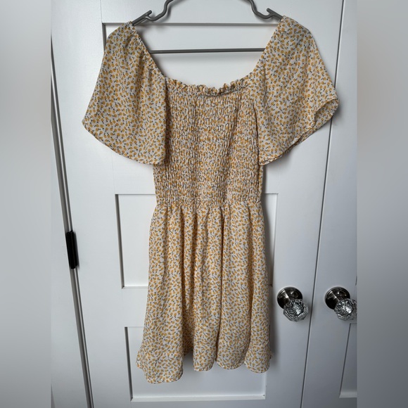 Sienna Sky Yellow Floral Button Front Dress size XS - Picture 4 of 5
